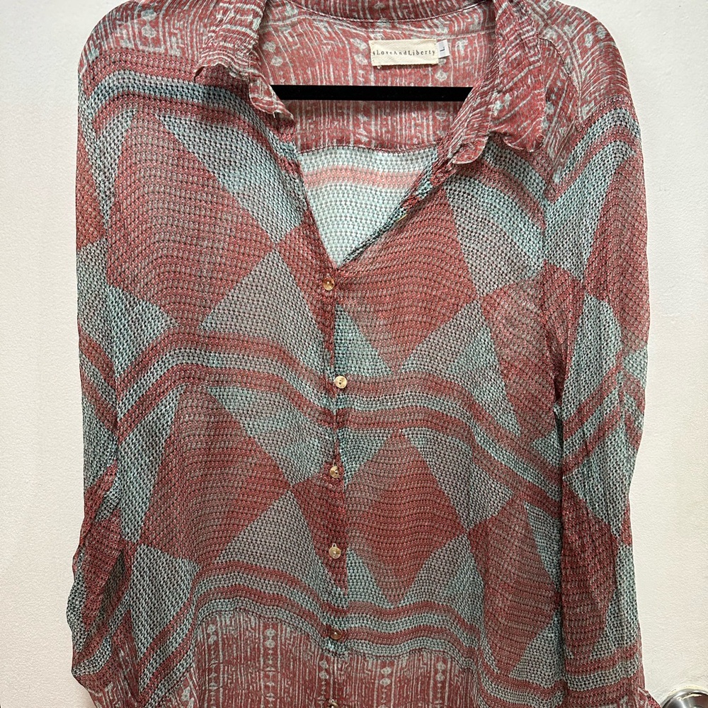 4 Love and Liberty (Johnny Was) silk Red and Gray Patterned Blouse